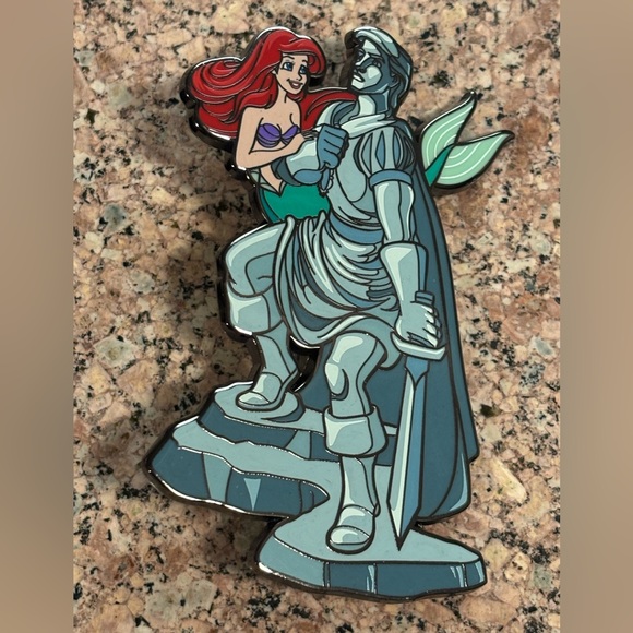 Disney Accessories - Ariel and Prince Eric Statue Common Limited Edition (LE) 2000 pin